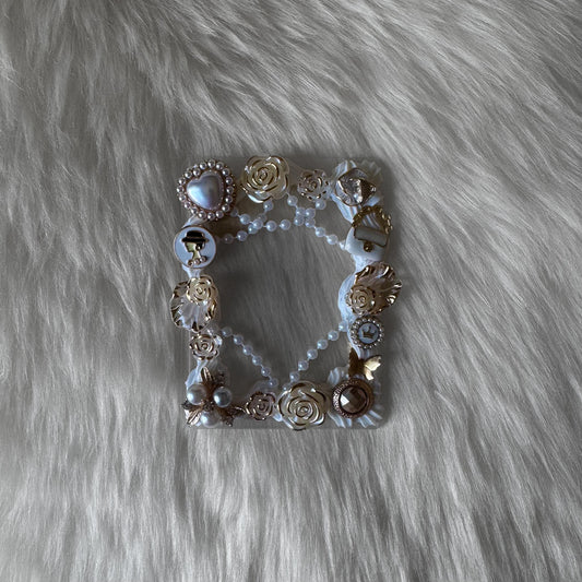 White and Golden Decoden Toploader