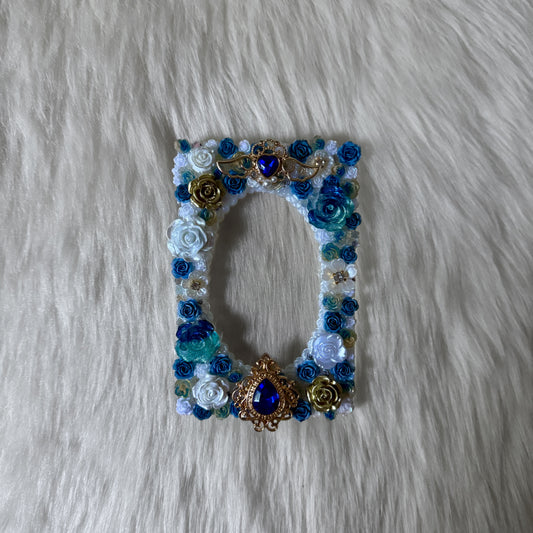 Blue and White Decoden Toploader