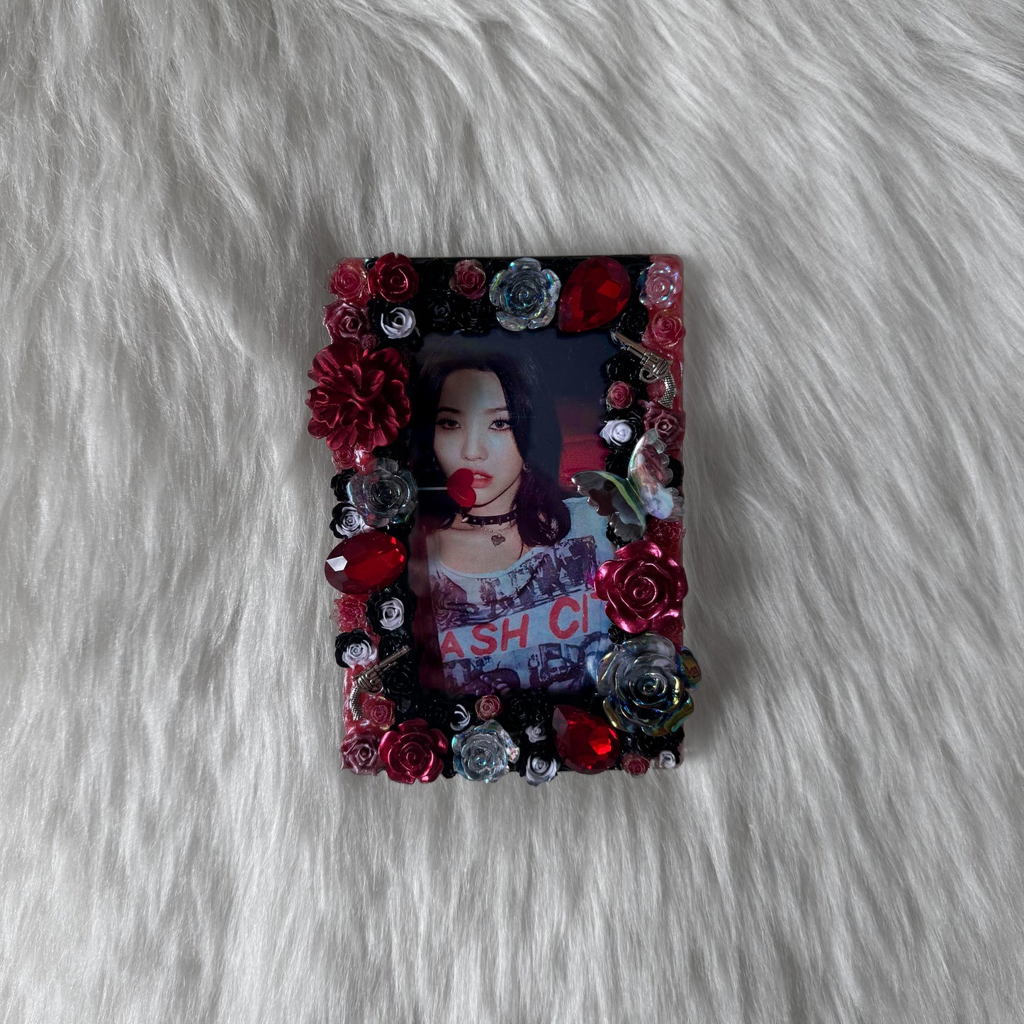 Black and Red with Weapon Decoden Toploader