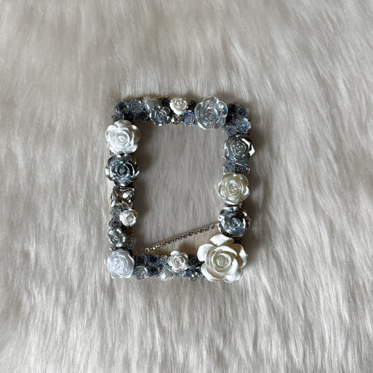Silver and White Decoden Toploader