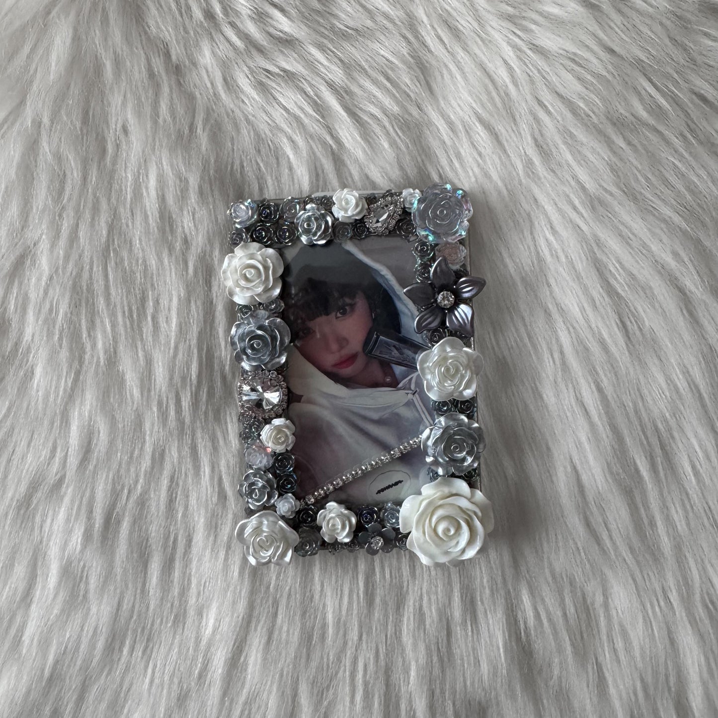 Silver and White Decoden Toploader