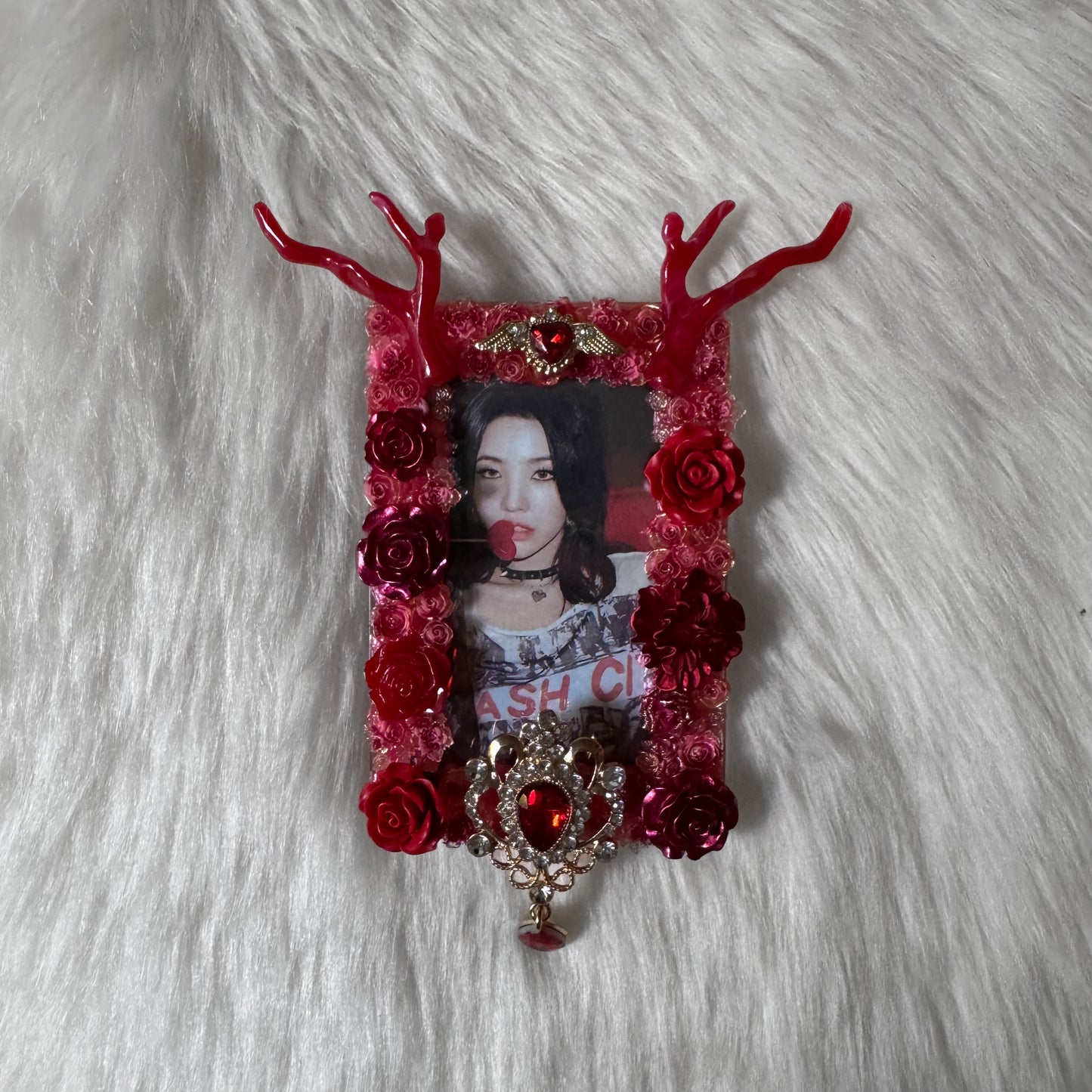 Red with Antlers Decoden Toploader